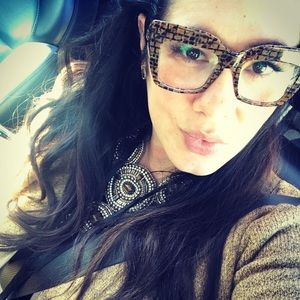 Meet your Posher, Lynette